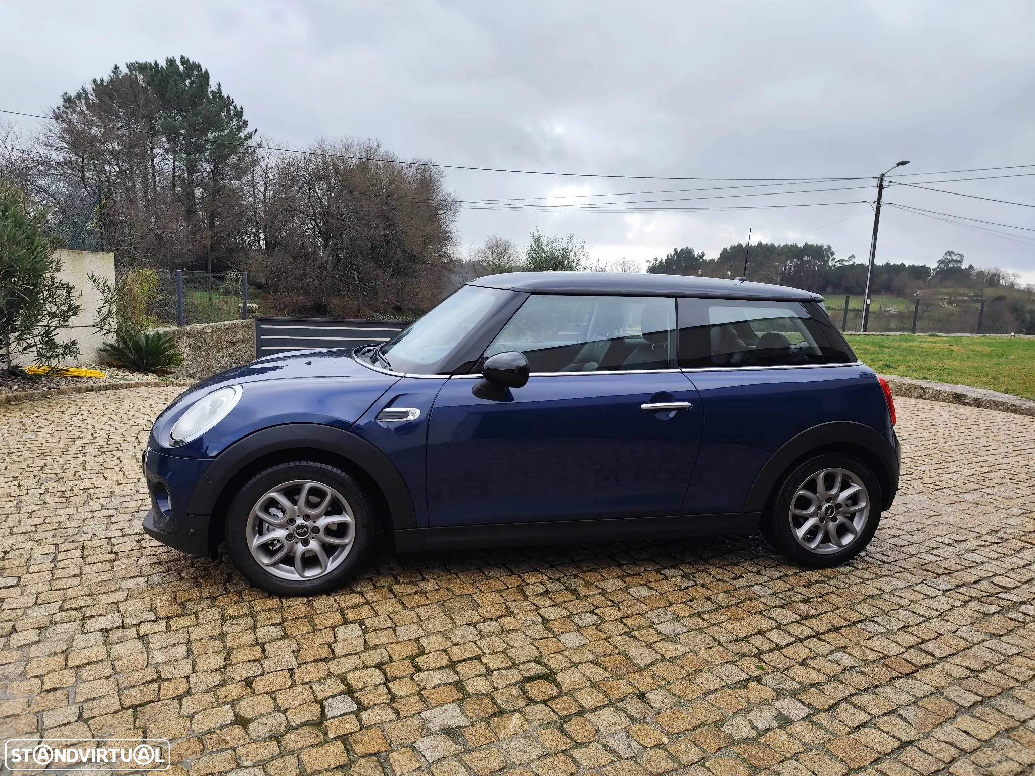 MINI 3 Portas Cooper D - 18