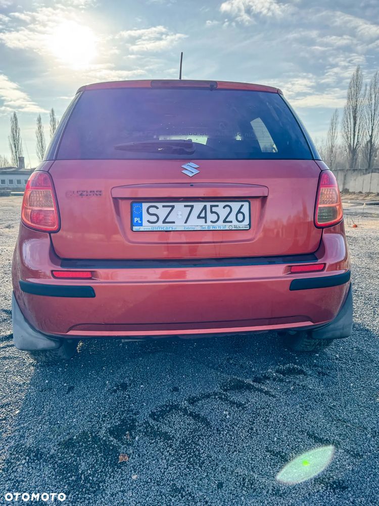 Suzuki SX4 1.6 GS / Premium - 8