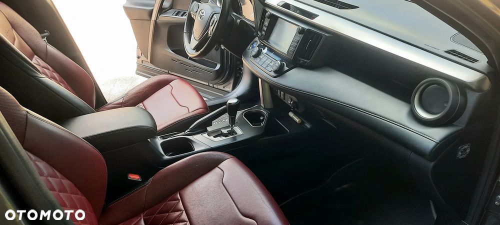 Toyota RAV4 - 18