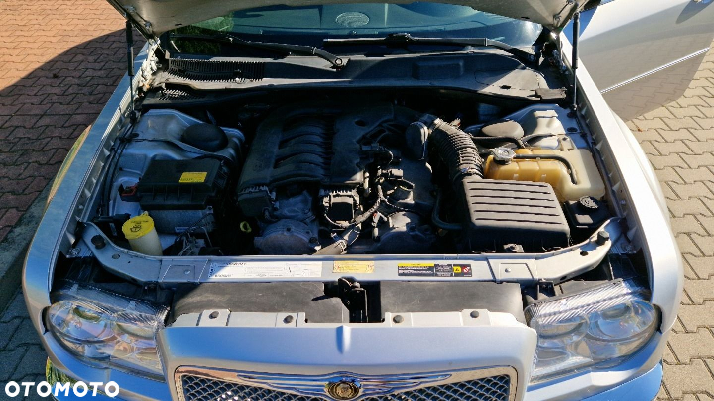 Chrysler 300C - 22