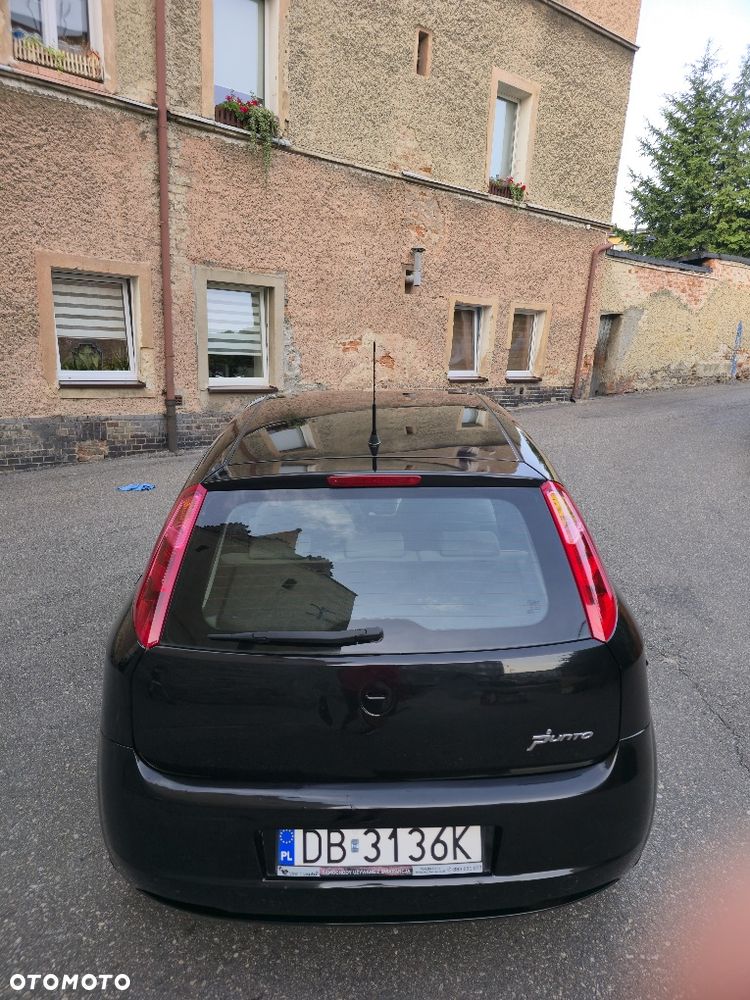 Fiat Grande Punto - 4