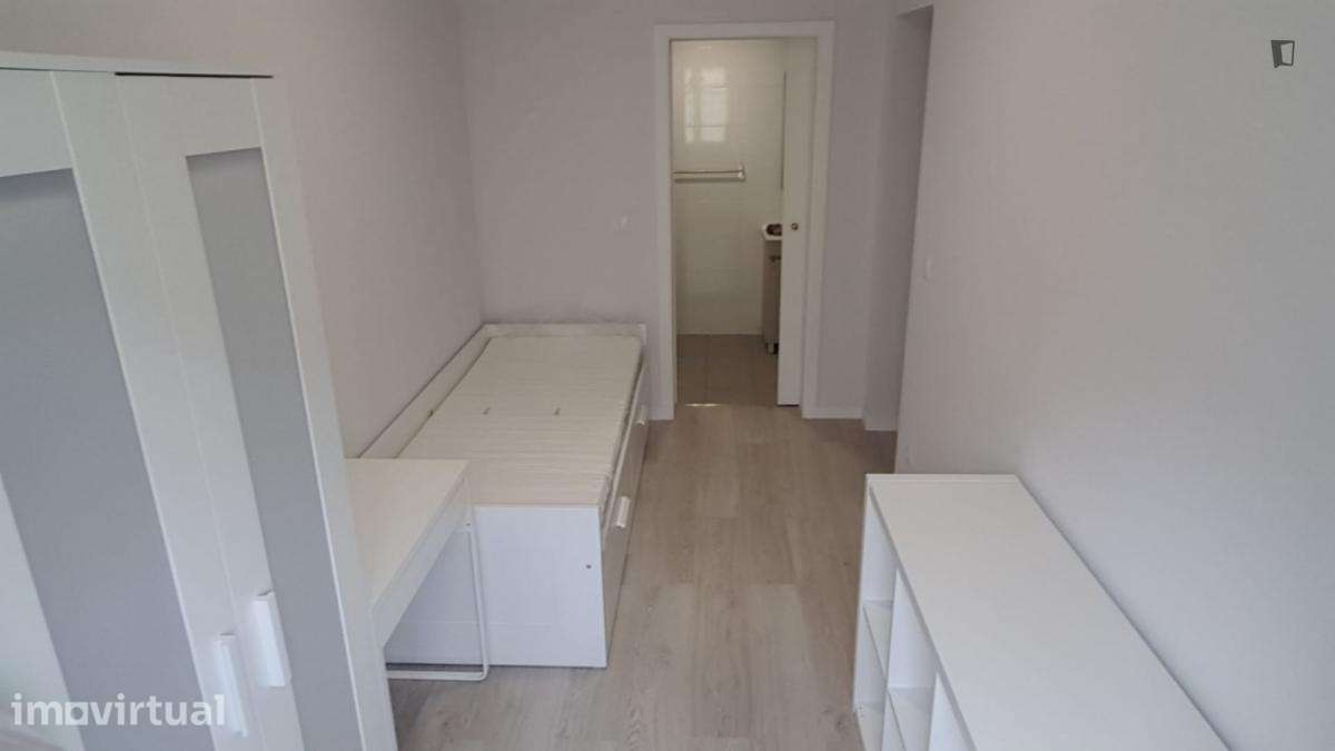 Apartamento com 4 quartos - localizado em Olaias Lisbon - Grande imagem: 4/8