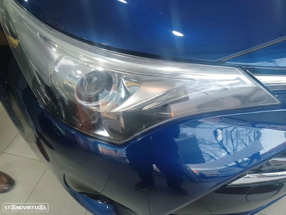 Toyota Avensis 1.6 D-4D Comfort - 16