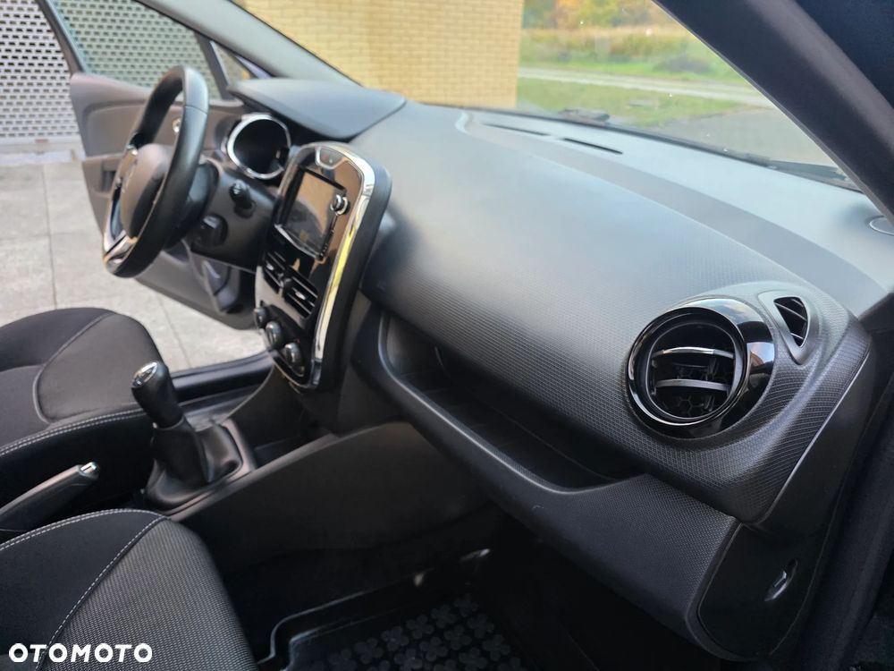 Renault Clio 1.2 16V Zen - 21