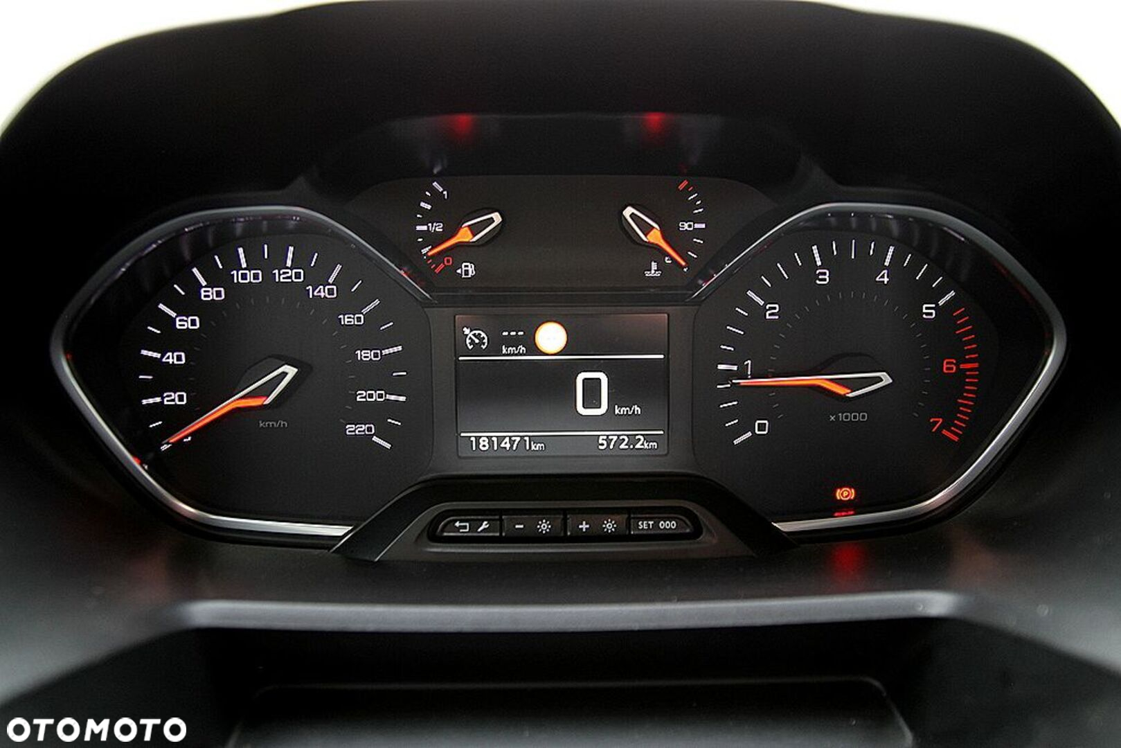 Peugeot Rifter - 17
