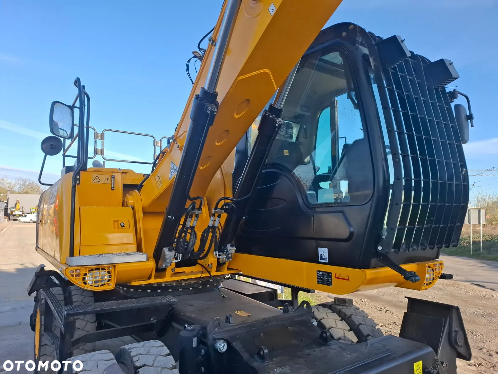 JCB JS 200W - 4