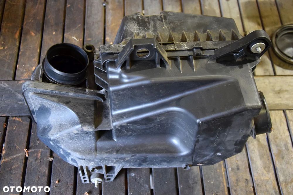 Honda Civic VIII UFO 06-11 1.8 Obudowa filtra powietrza - 3