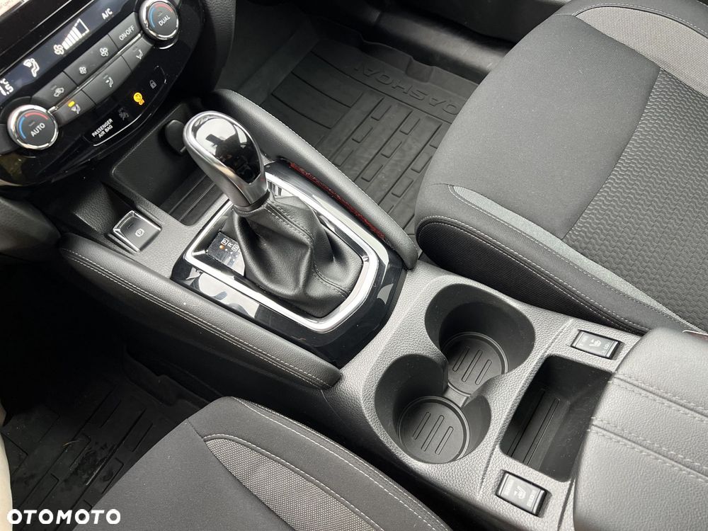 Nissan Qashqai 1.3 DIG-T Acenta DCT - 19