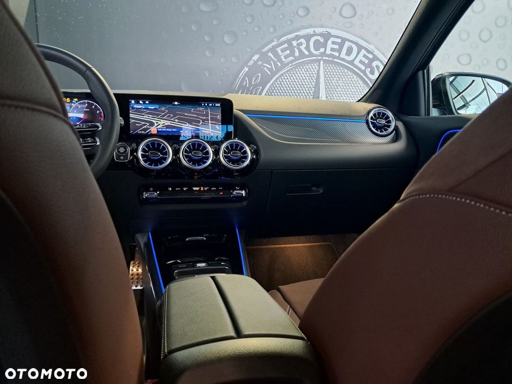 Mercedes-Benz GLA - 35