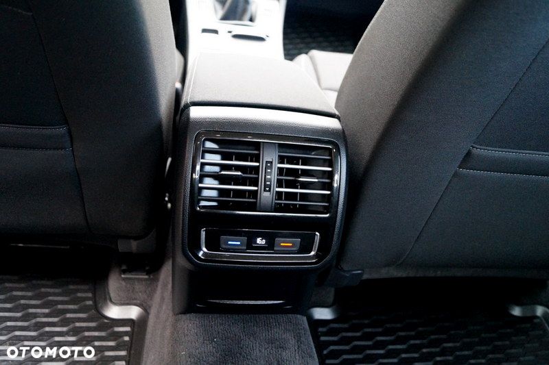 Volkswagen Passat 2.0 TDI BMT Comfortline - 15