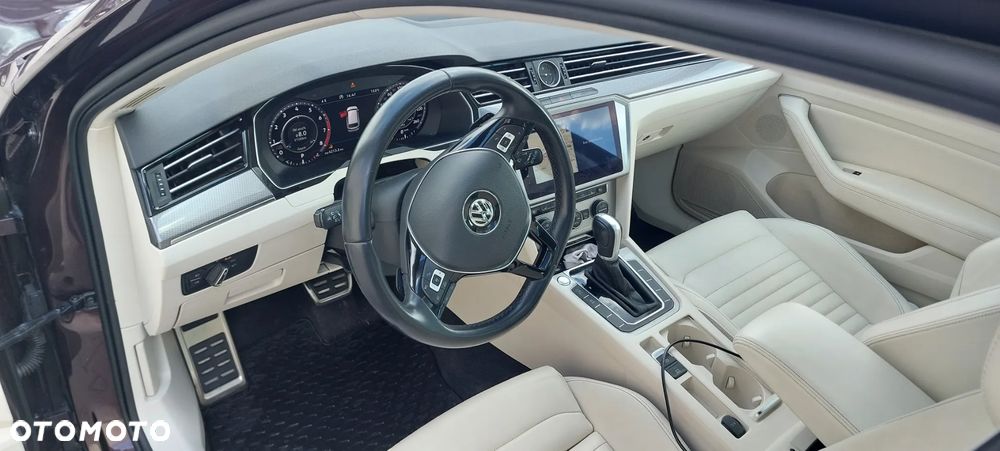 Volkswagen Passat Alltrack - 13