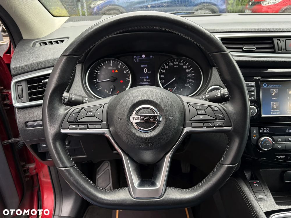 Nissan Qashqai 1.2 DIG-T N-Connecta EU6 - 22