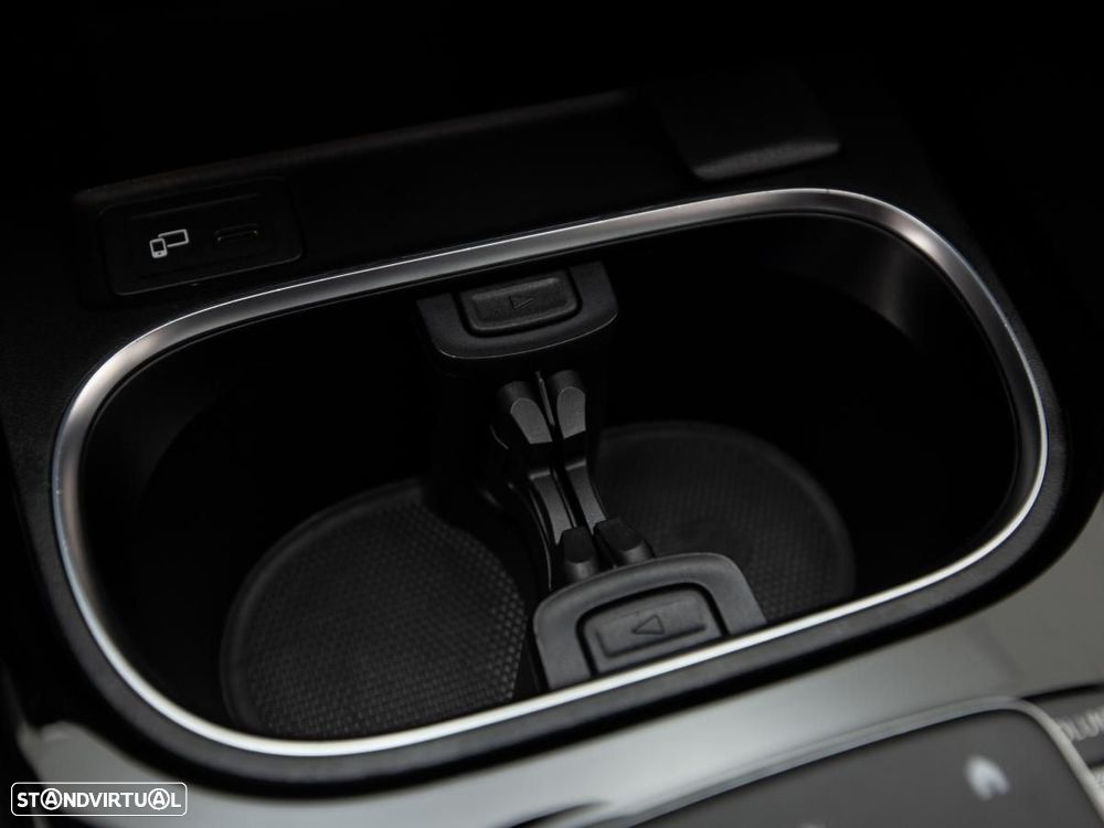 Mercedes-Benz CLA 250 e Shooting Brake AMG Line - 22