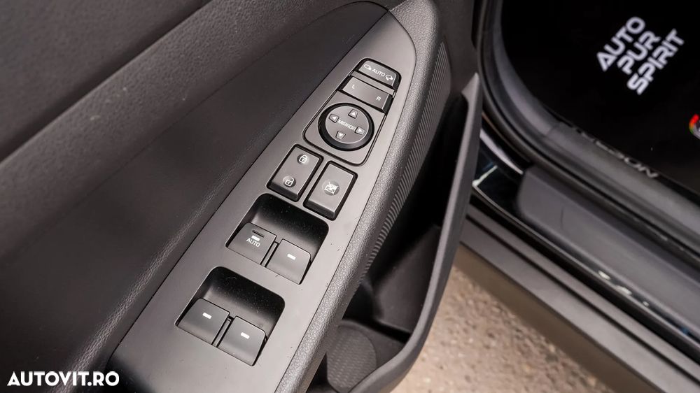 Hyundai Tucson 2.0 CRDI 2WD Style - 24