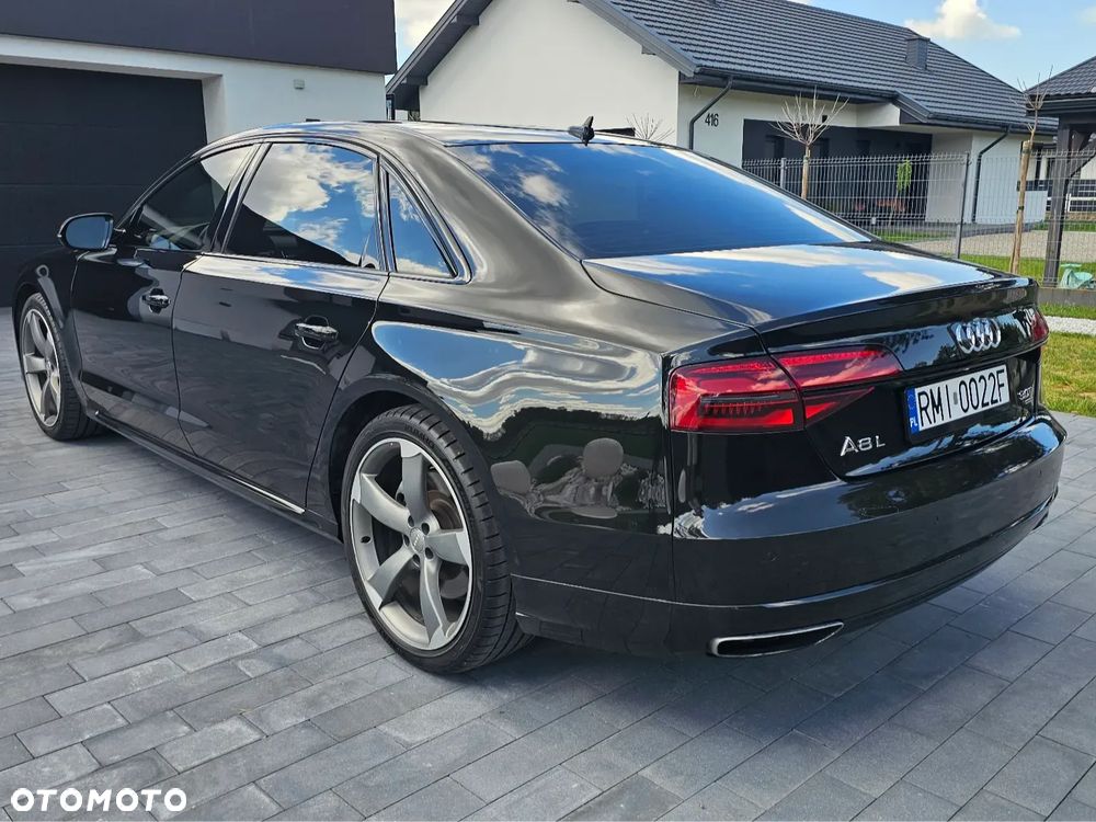Audi A8 - 7