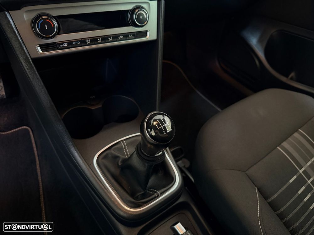 VW Polo 1.2 TSi Blue Motion Lounge - 23