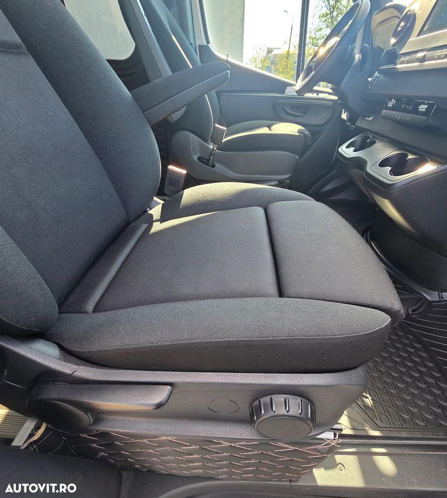 Mercedes-Benz Sprinter - 14