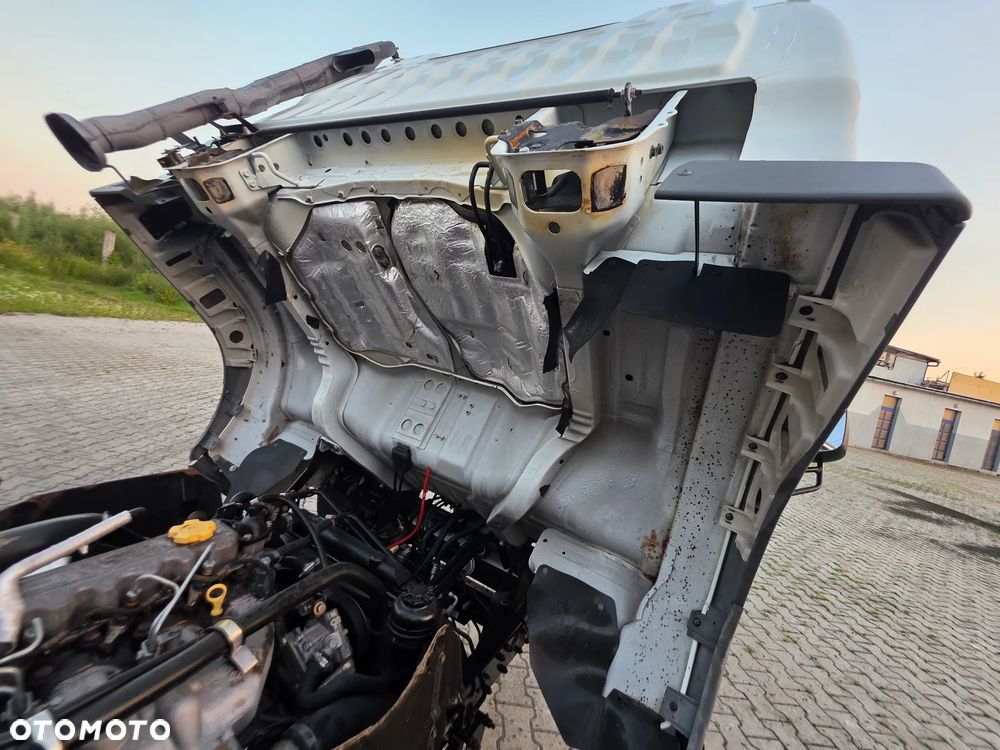 Nissan Cabstar 35.13 Skrzynia 4.20 M + HDS 1.5 Tony ! HMF K2(B3) 9.20 M Wysięgu  ! Super Stan  ! - 33