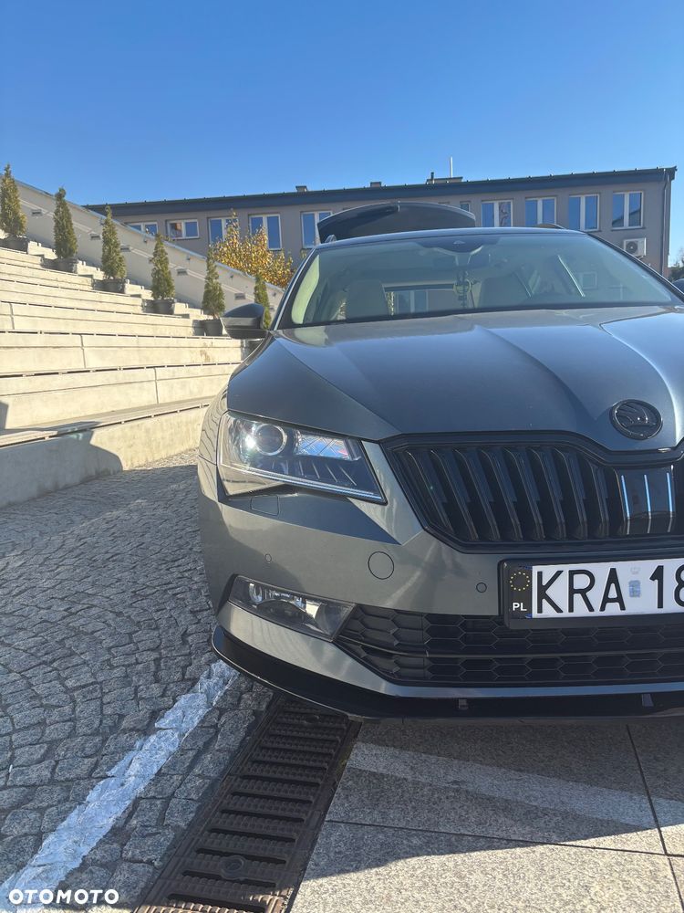 Skoda Superb 2.0 TDI SCR L&K DSG - 9