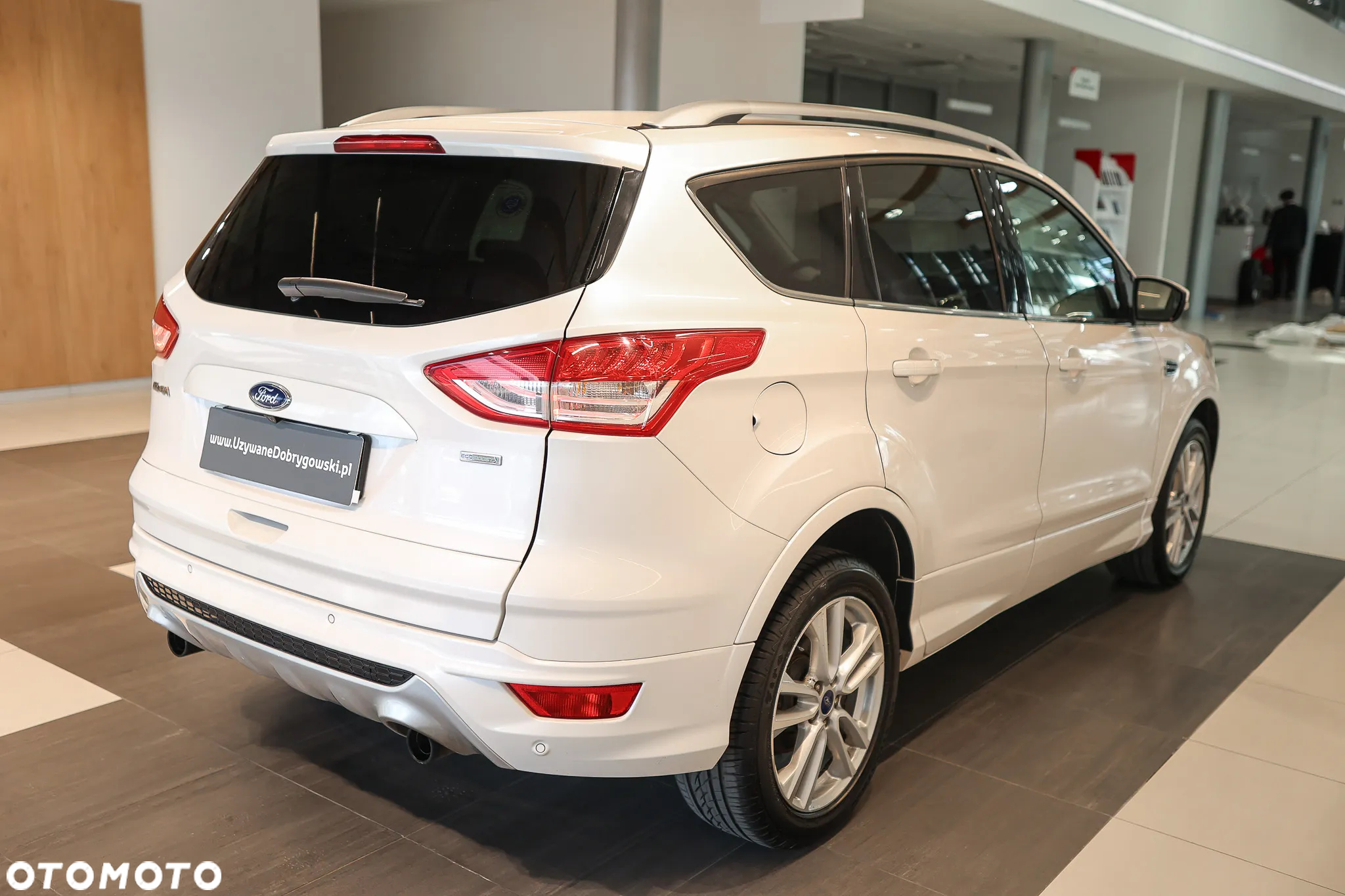 Ford Kuga 1.5 EcoBoost 4WD Titanium - 4