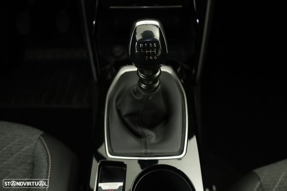 Peugeot 2008 1.2 PureTech Allure - 14