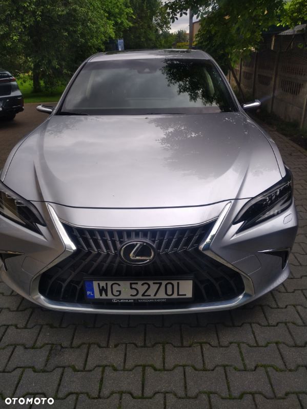 Lexus ES 300h Omotenashi - 1
