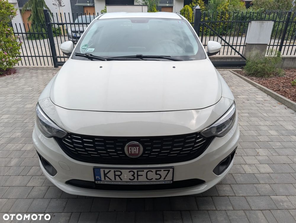 Fiat Tipo 1.6 MultiJet 16v Lounge DDCT - 3