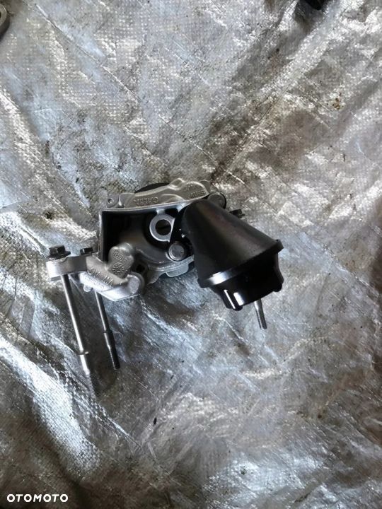 POMPA OLEJU PASEK 2.0 Tdi b8 fl dts 05l115103f - 2