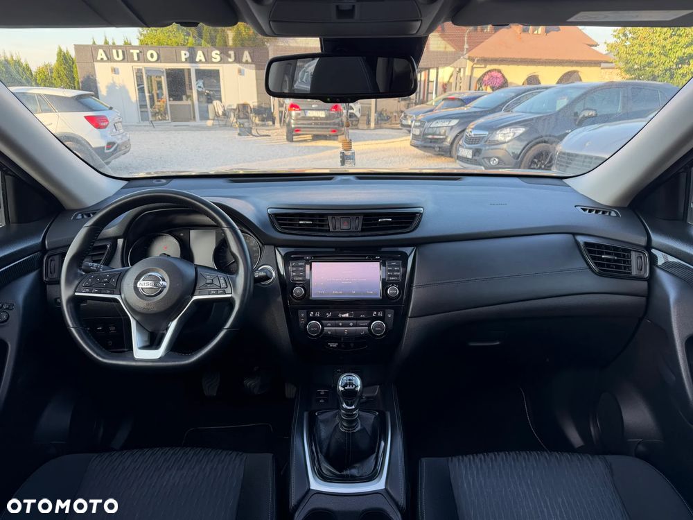 Nissan X-Trail 1.6 DIG-T N-Connecta 2WD 7os - 24