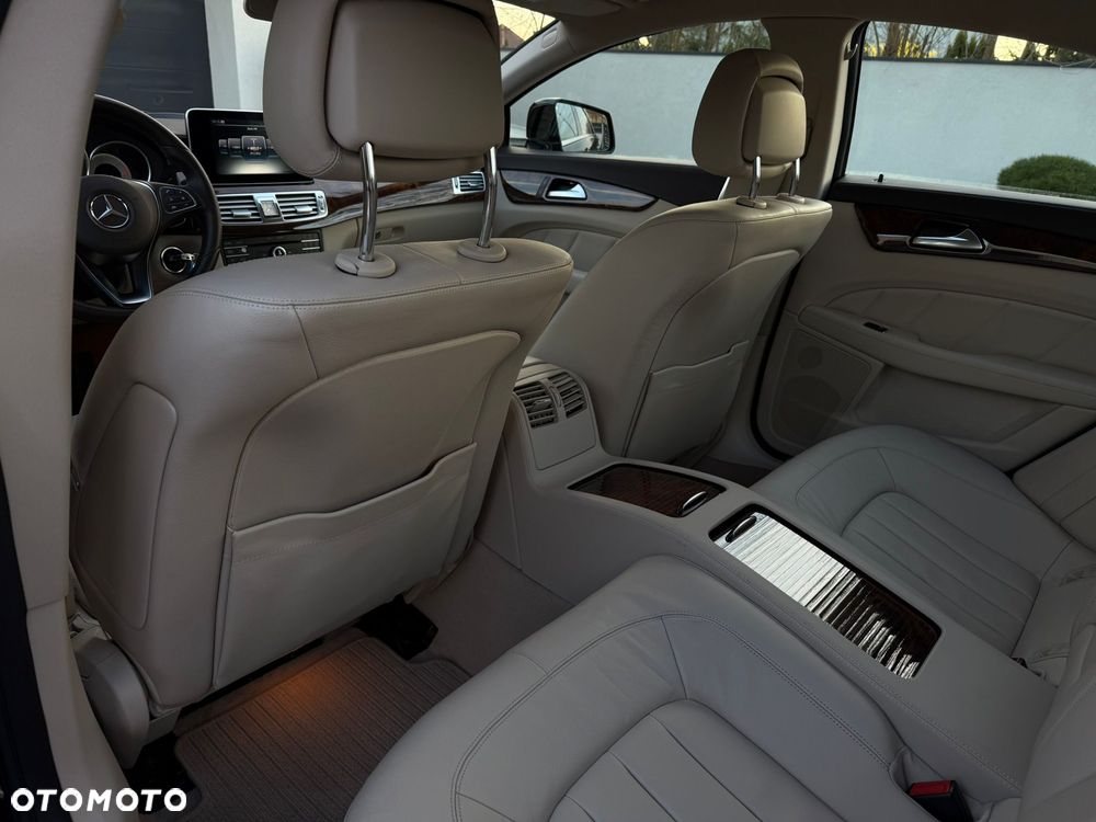 Mercedes-Benz CLS 350 BlueTEC 4Matic 7G-TRONIC - 29
