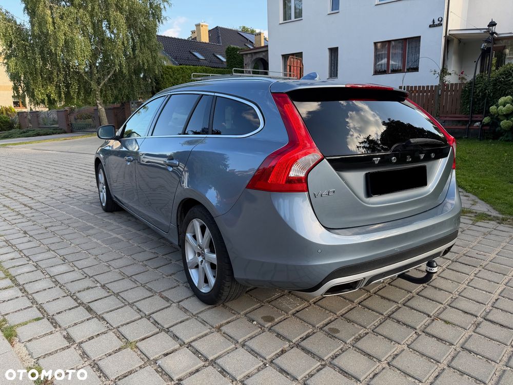 Volvo V60 D2 Geartronic Summum - 5