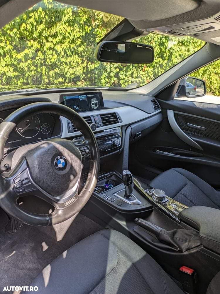 BMW Seria 3 318d Touring Aut. Advantage - 16