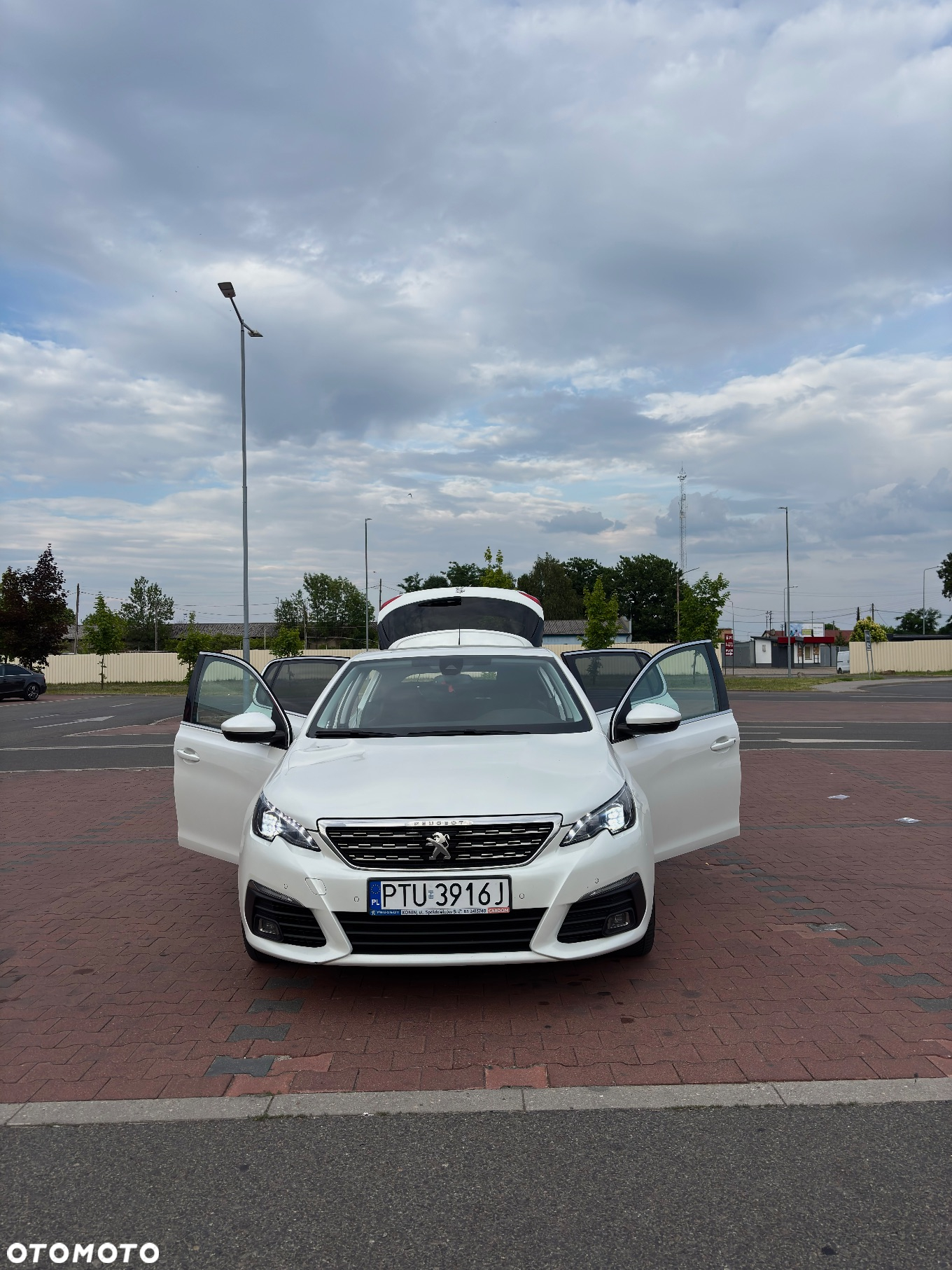 Peugeot 308 1.2 PureTech GPF Allure S&S - 9