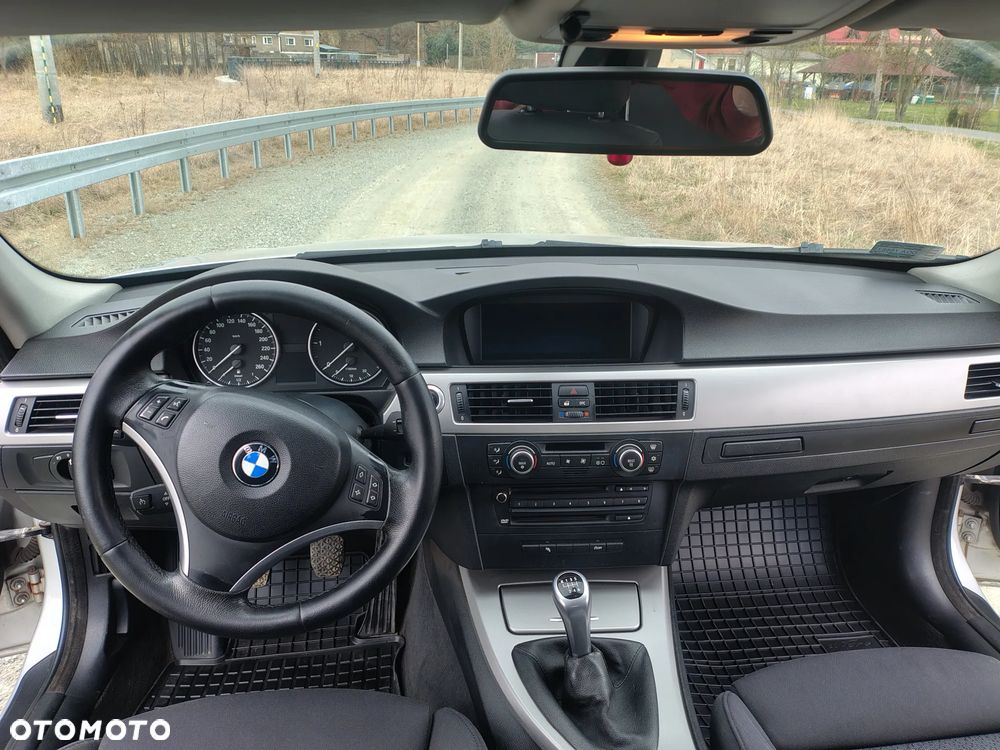 BMW Seria 3 318d DPF Edition Sport - 7
