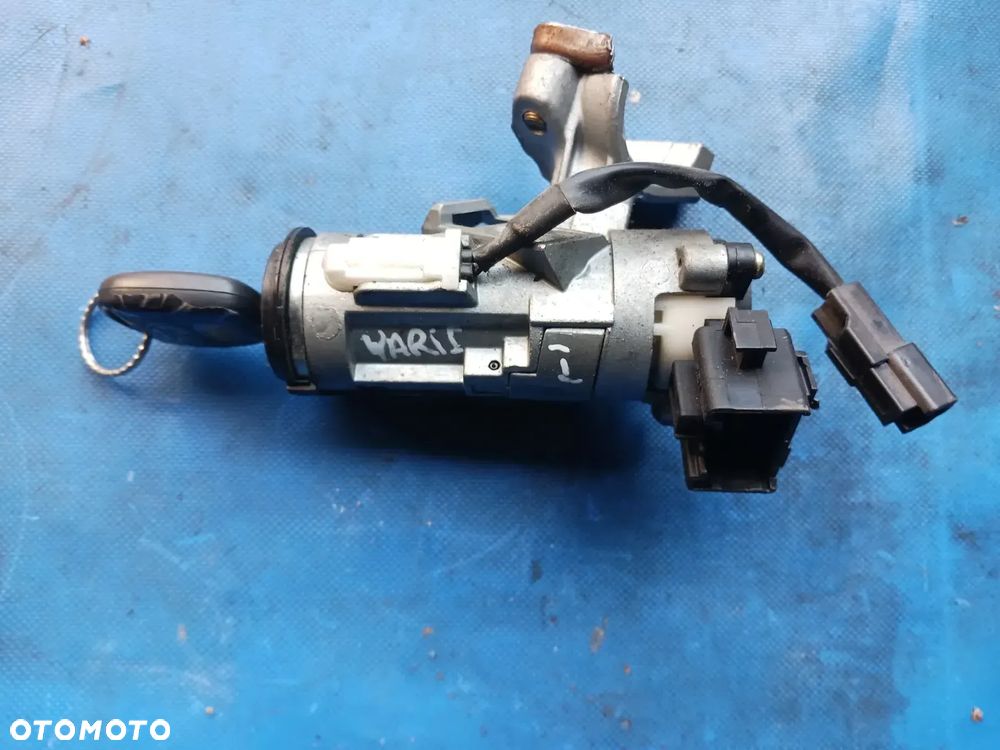 Stacyjka kluczyk immo Toyota Yaris 1 I FL Lift 99-06 Valeo Verso - 1