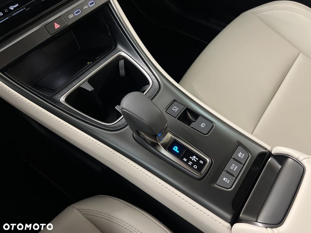 Lexus LBX 1.5 Hybrid Elegant - 25