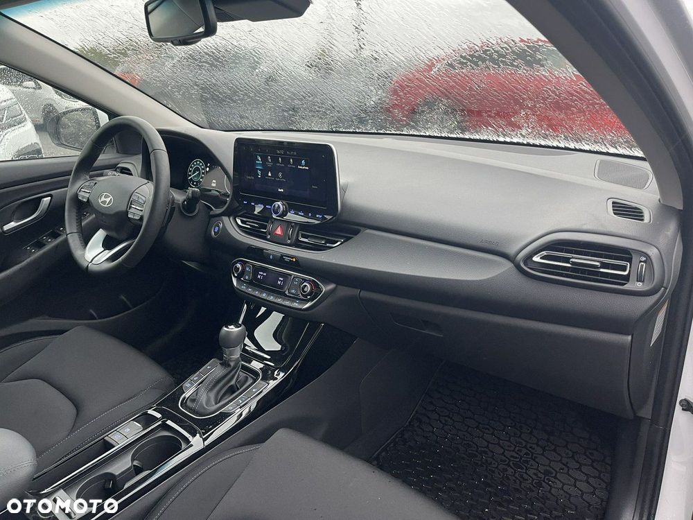 Hyundai i30 1.5 T-GDI 48V Modern DCT - 11