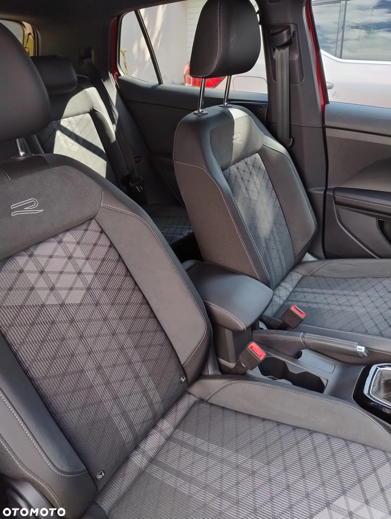 Volkswagen T-Cross 1.5 TSI ACT R-Line DSG - 4