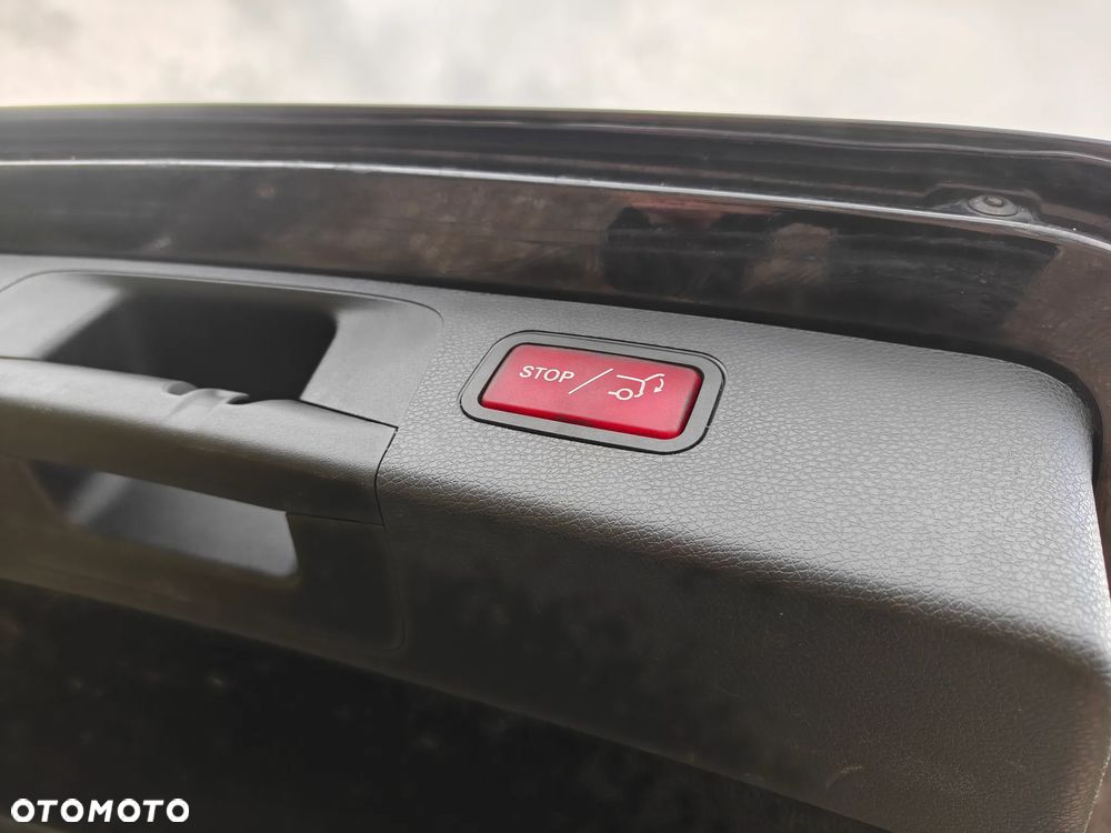 Mercedes-Benz Klasa E 220 d 4Matic 9G-TRONIC AMG Line - 27