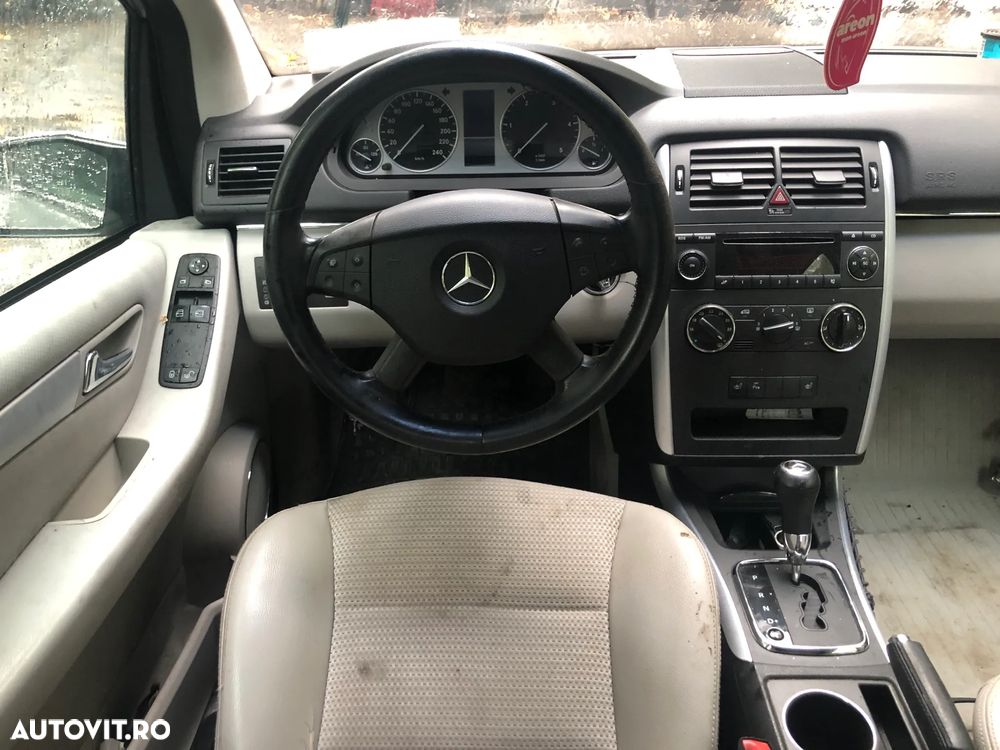 Dezmembrez Mercedes Benz B180 B200 CDI automat gri argintiu 2006 - 14