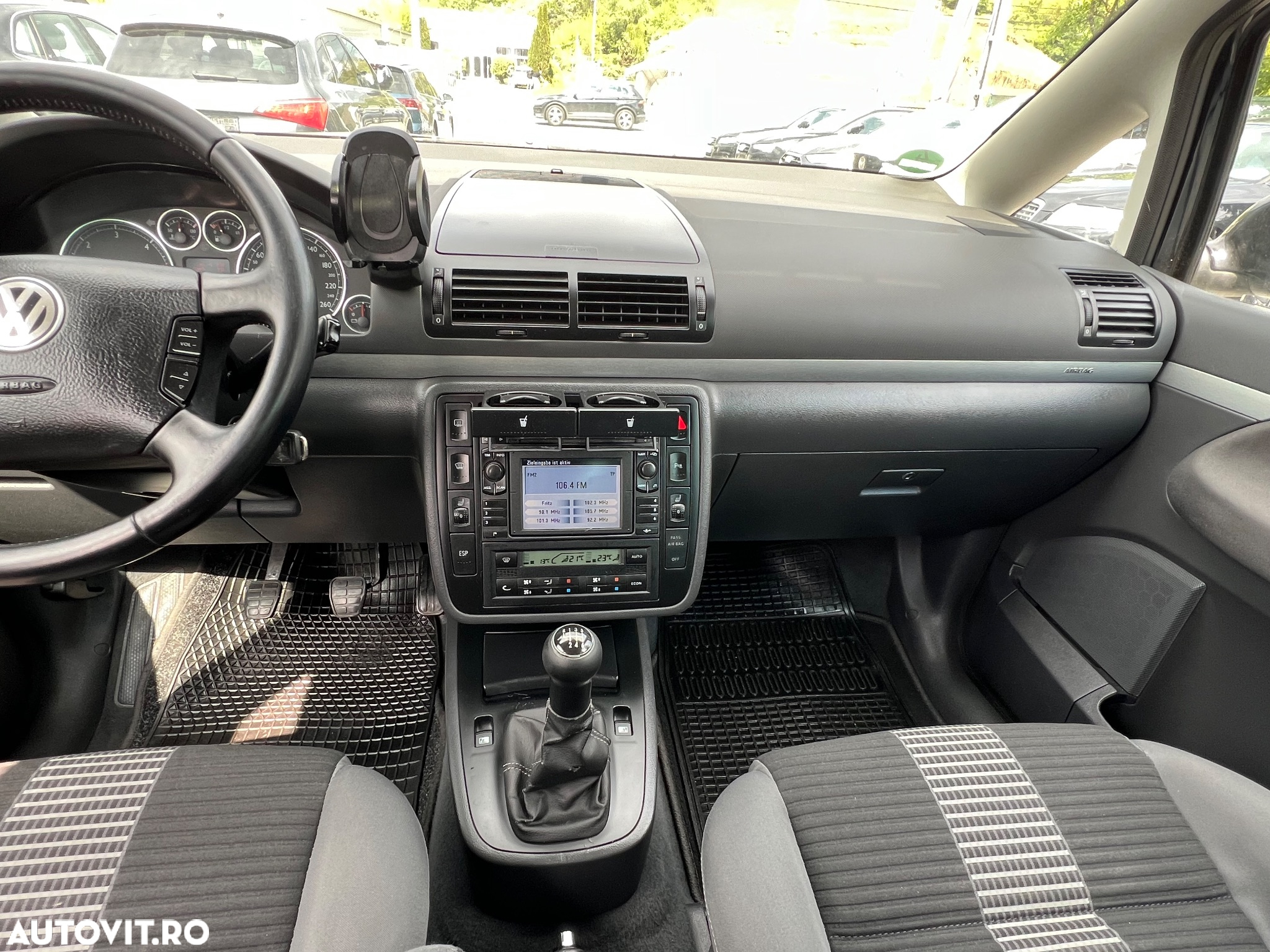 Volkswagen Sharan 2.0 TDI DPF BlueMotion United - 18