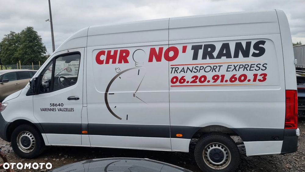 Mercedes-Benz Sprinter - 10