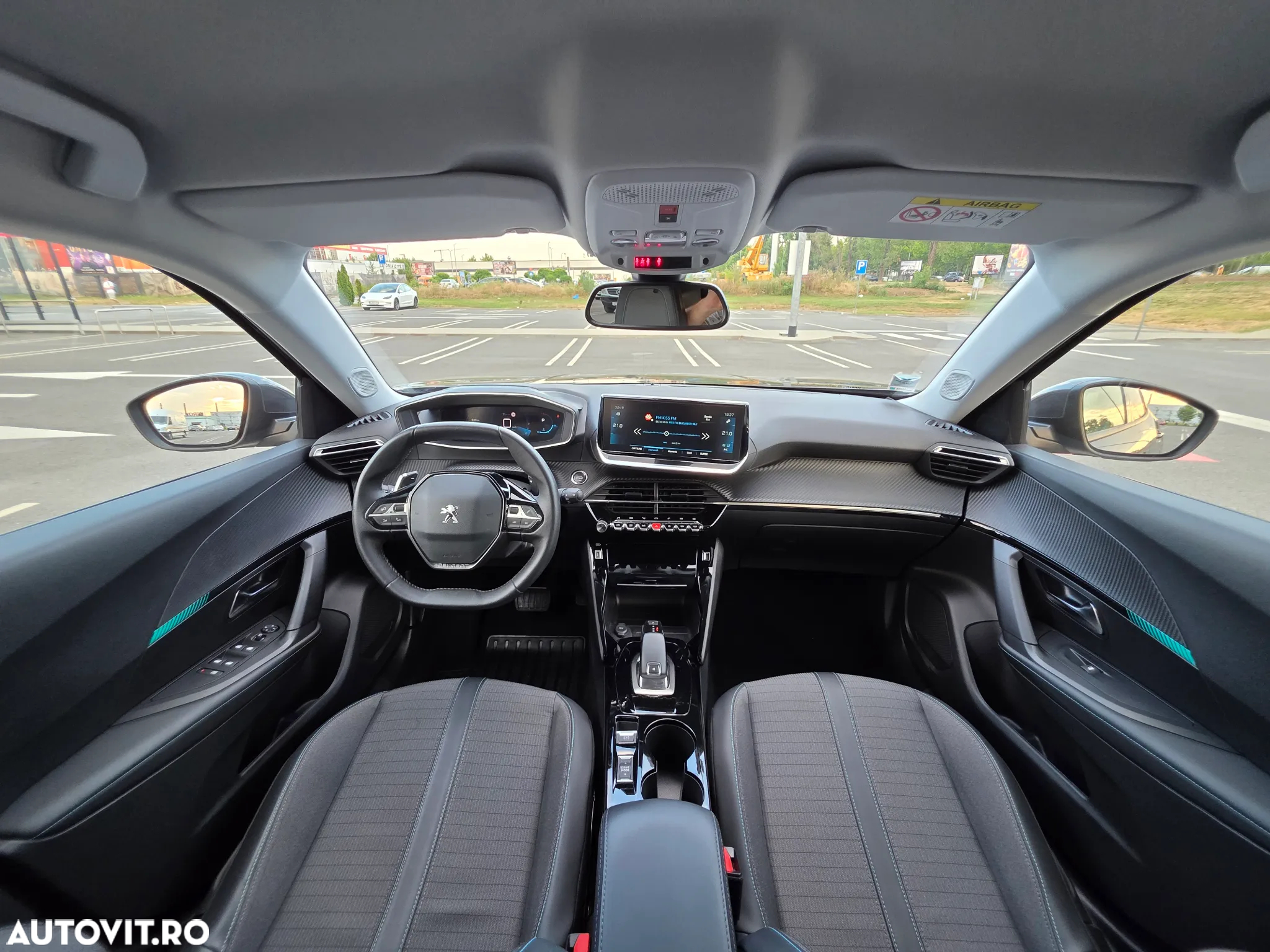 Peugeot 2008 BlueHDi 130 EAT8 Allure - 3
