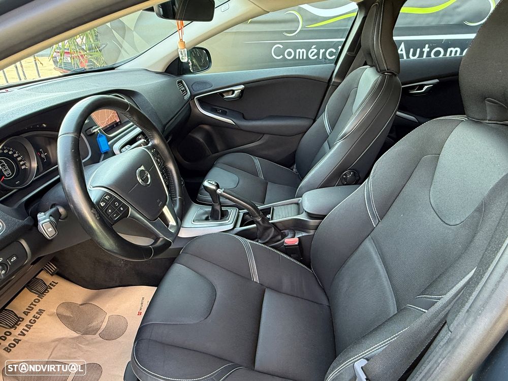 Volvo V40 2.0 D3 Momentum - 15