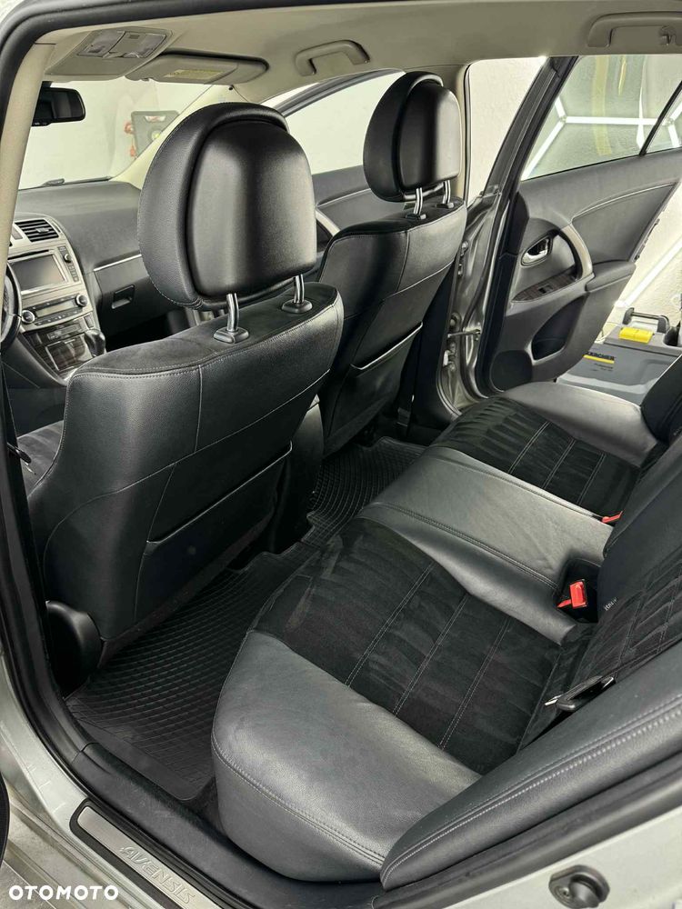 Toyota Avensis 2.2 D-CAT Prestige - 15