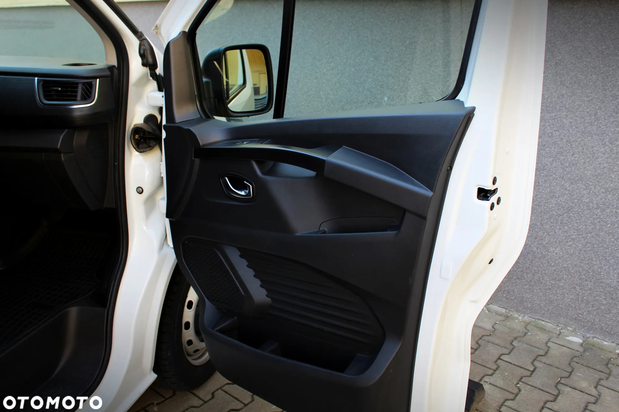 Renault TRAFIC L2H1 Chłodnia / Izoterma do 0'C / Agregat Alex - 28