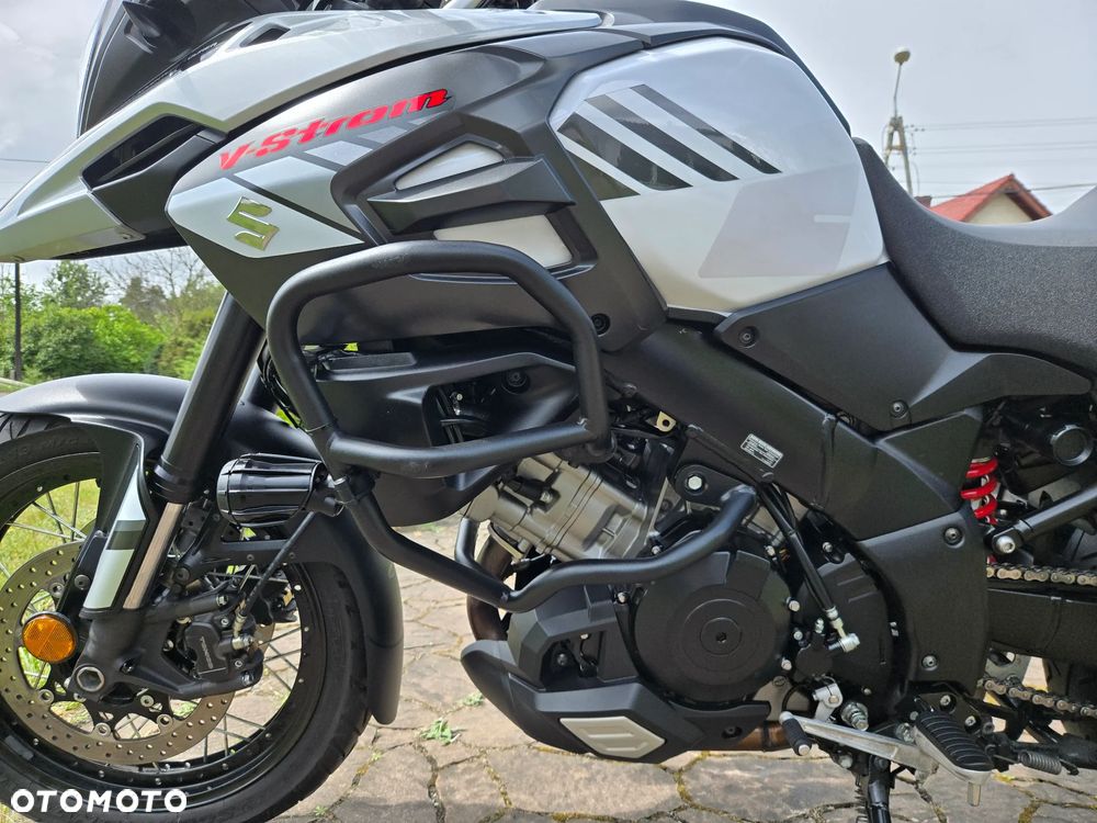 Suzuki V-STROM - 18