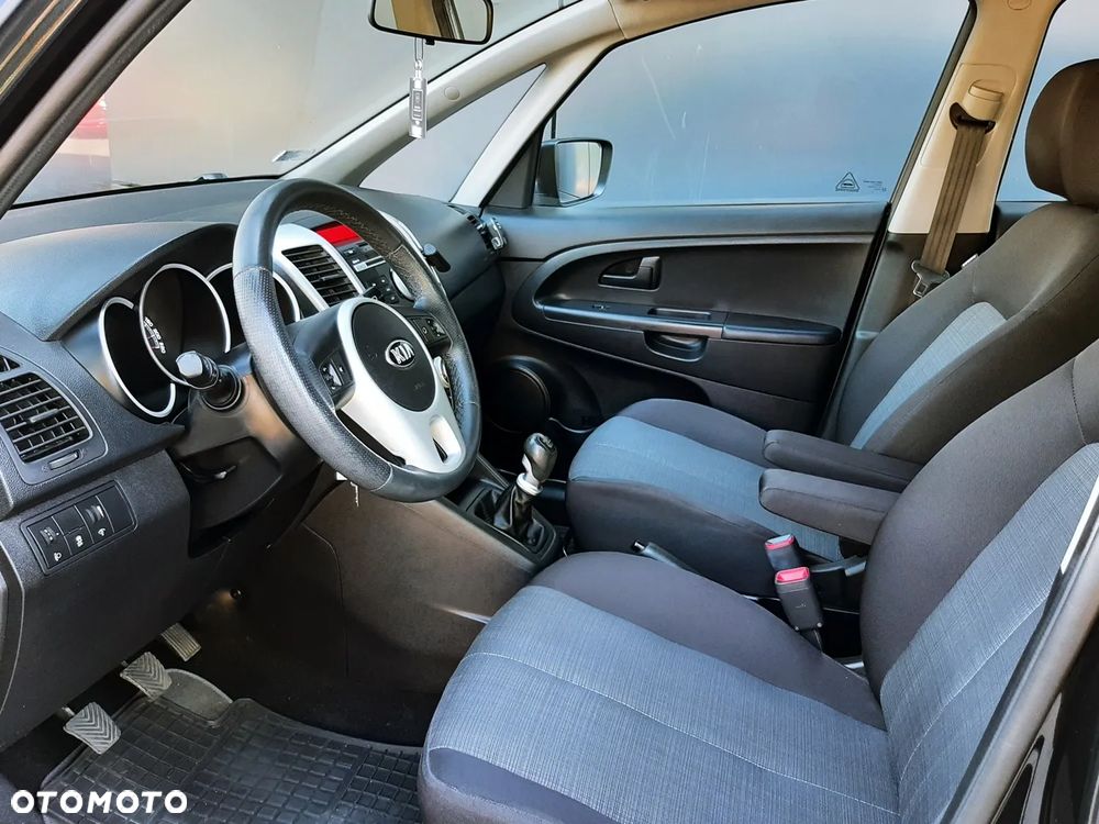 Kia Venga 1.4 L - 21