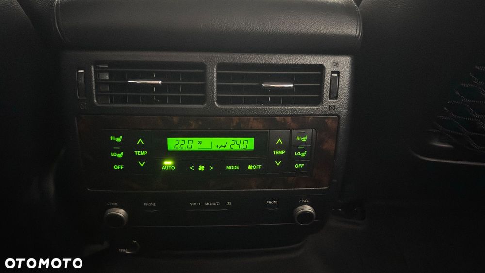 Toyota Land Cruiser - 17