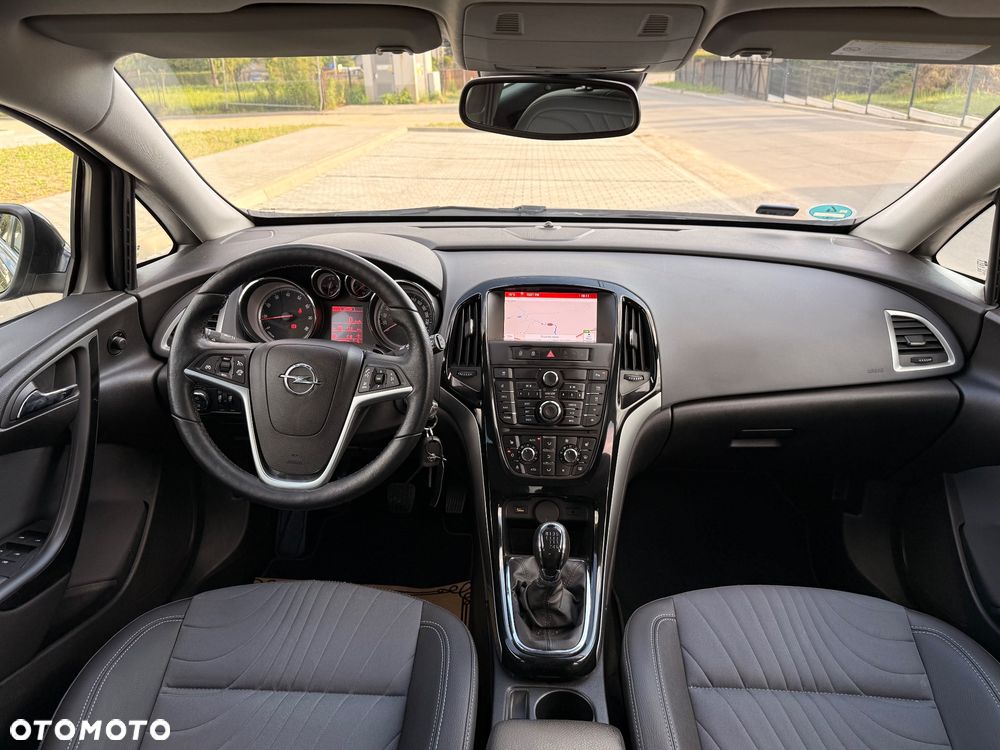Opel Astra 1.4 T Essentia - 23